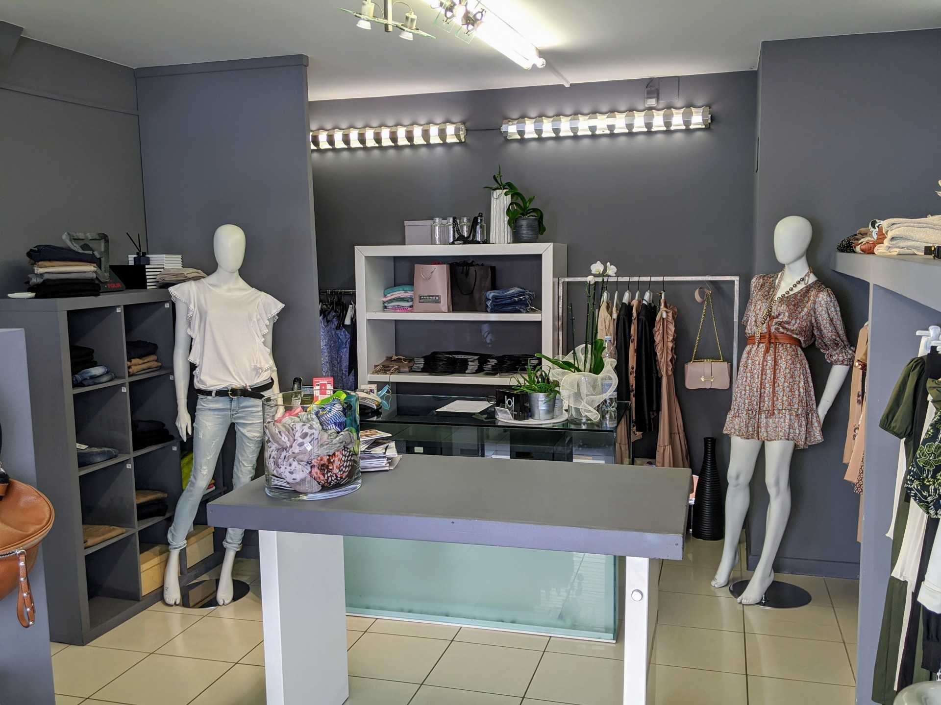 Immagine 2 - ANDRÓS abbigliamento ed accessori